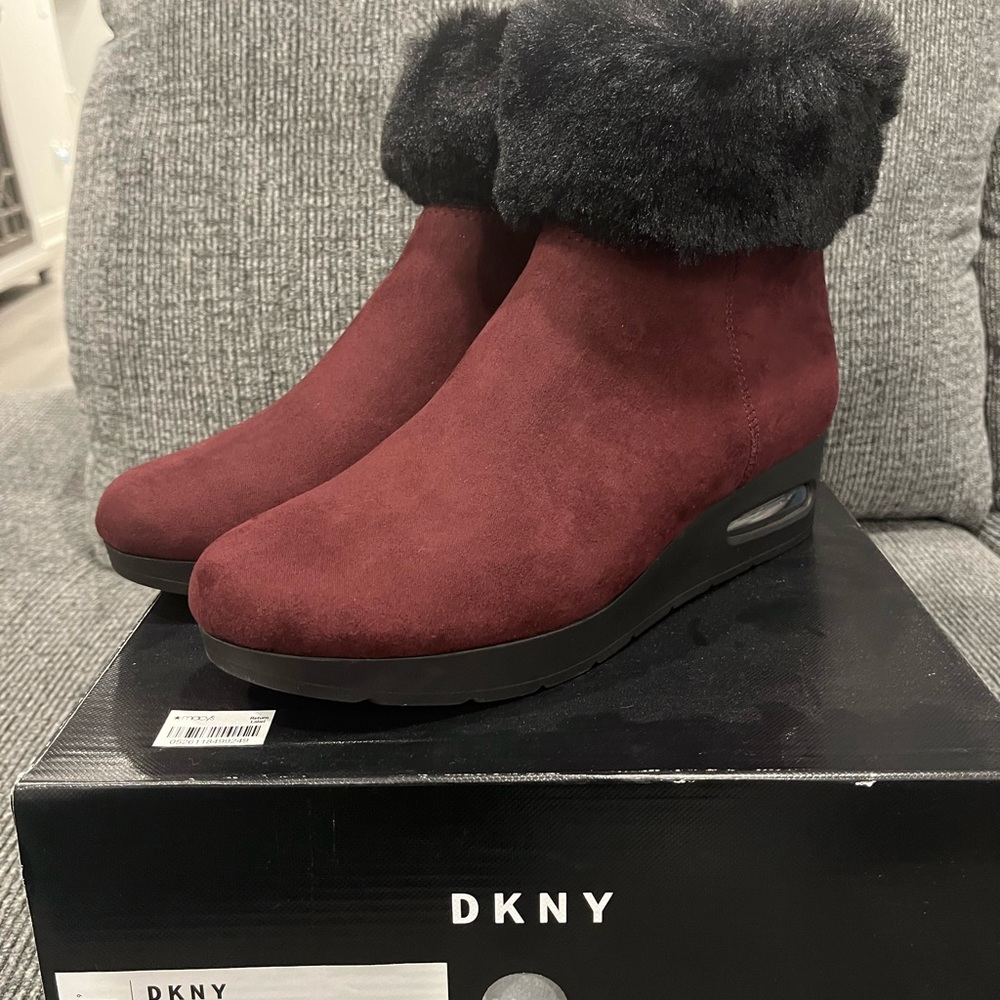 DKNY Abri Wedge Bootie size 9